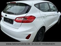 Gebraucht Ford Fiesta 101 PS (74 kW) 2018 Weiß Kleinwagen