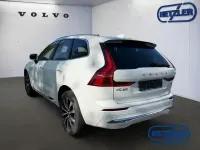Gebraucht Volvo XC60 Plus 190 PS (139 kW) 2023 Crystal white / metallic SUV
