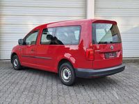 Gebraucht VW Caddy Maxi 102 PS (75 kW) 2019 Rot Van / Kleinbus