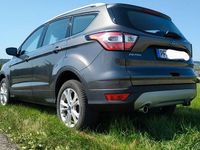 Gebraucht Ford Kuga Titanium 150 PS (110 kW) 2019 Grau SUV
