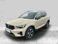 Neu Volvo XC40 Plus 197 PS (144 kW) 2026 Sand dune / metallic SUV