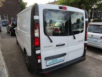 Gebraucht Renault Trafic Komfort 116 PS (85 kW) 2016 Weiß Van / Kleinbus