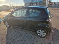 Gebraucht Toyota Aygo 68 PS (50 kW) 2009 Schwarz Kleinwagen