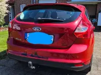 Gebraucht Ford Focus Ambiente 105 PS (77 kW) 2011 Rot Limousine