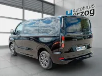 Gebraucht Ford Tourneo Titanium 136 PS (100 kW) 2025 Schwarz Van / Kleinbus