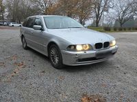 Gebraucht BMW 530 193 PS (141 kW) 2002 Silber Kombi