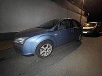 Usata Ford Focus 80 CV (58 kW) 2005 Blu Berlina