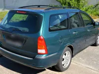 Usata Ford Focus Futura 101 CV (74 kW) 2002 Verde Station wagon