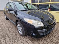 Gebraucht Renault Mégane 101 PS (74 kW) 2011 Blau Limousine