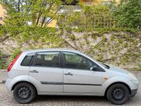 Używany Ford Fiesta 69 KM (50 kW) 2008 Srebrny Hatchback