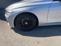 Gebraucht BMW 320 170 PS (125 kW) 2013 Silber Limousine