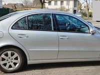 Usata Mercedes E200 163 CV (119 kW) 2004 Argento Berlina