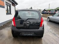 Gebraucht Hyundai i10 67 PS (49 kW) 2010 Schwarz Kleinwagen