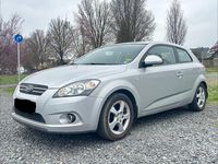 Gebraucht Kia Ceed EX 126 PS (92 kW) 2008 Silber Kleinwagen