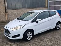 Gebraucht Ford Fiesta Trend 60 PS (44 kW) 2017 Weiß Kleinwagen