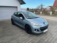 Gebraucht Peugeot 207 73 PS (53 kW) 2009 Blau Kleinwagen
