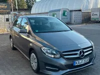 Gebraucht Mercedes B180 122 PS (89 kW) 2015 Grau Kleinwagen
