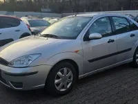 Second-hand Ford Focus Viva 101 CP (74 kW) 2004 Argintiu Berlinǎ