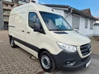 Używany Mercedes Sprinter 143 KM (105 kW) 2021 Szary Van