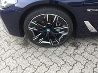 Gebraucht BMW 545e 286 PS (210 kW) 2023 Blau Limousine