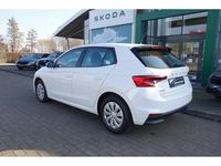Gebraucht Skoda Fabia Active 66 PS (48 kW) 2023 Weiß Kleinwagen