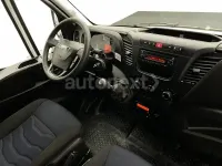 Gebraucht Iveco Daily 180 PS (132 kW) 2018 Weiss Limousine