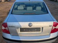 Usata VW Passat 130 CV (95 kW) 2003 Argento Berlina