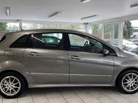 Gebraucht Mercedes B150 95 PS (69 kW) 2008 Grau Van / Kleinbus