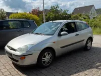 Gebraucht Ford Focus 75 PS (55 kW) 2000 Silber Kleinwagen