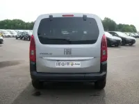 Neu Fiat Doblò Comfort 131 PS (96 kW) 2026 Maestro grau metallic Van / Kleinbus