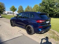 gebraucht BMW X5 xDrive40d M-Sportpaket Tansanitblau Vollleder