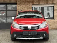 Gebraucht Dacia Sandero Stepway 84 PS (61 kW) 2012 Rot Kleinwagen