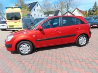 Gebraucht Kia Rio 97 PS (71 kW) 2009 Rot Limousine