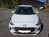 Gebraucht Hyundai i10 Select 67 PS (49 kW) 2020 Weiß Kleinwagen
