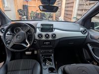 Second-hand Mercedes 200 156 CP (114 kW) 2013 Negru Monovolum