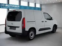 Używany Opel Combo Edition 102 KM (75 kW) 2022 Biały Minivan