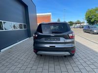 Gebraucht Ford Kuga Titanium 150 PS (110 kW) 2017 Grau SUV