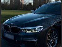 Gebraucht BMW M550 400 PS (294 kW) 2019 Grau Limousine