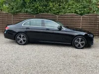 Używany Mercedes E200 160 KM (117 kW) 2023 Czarny Sedan/Limuzyna