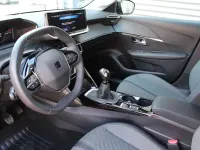 Gebraucht Peugeot 208 Allure 101 PS (74 kW) 2024 Rot Kleinwagen
