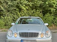Gebraucht Mercedes E200 163 PS (119 kW) 2006 Silber Limousine