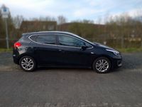 gebraucht Kia Ceed cee'd /1.0 T-GDI Dream-Team Edition Dr...