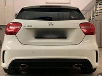 Gebraucht Mercedes A180 Sport 122 PS (89 kW) 2014 Weiß Limousine