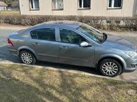 Gebraucht Opel Astra 105 PS (77 kW) 2008 Silber Limousine