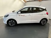 Gebraucht Hyundai i10 Select 63 PS (46 kW) 2025 Atlas white / sol Kleinwagen