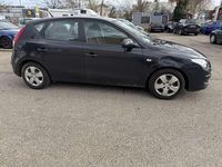Gebraucht Hyundai i30 Edition+ 109 PS (80 kW) 2009 Stone black Kleinwagen