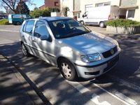 Gebraucht VW Polo Basis 60 PS (44 kW) 2000 Silber Limousine