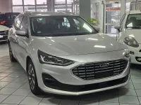 Gebraucht Ford Focus Titanium 120 PS (88 kW) 2022 Silber Kombi