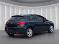 Gebraucht Opel Astra Design Edition 140 PS (102 kW) 2011 P2) (blau Limousine