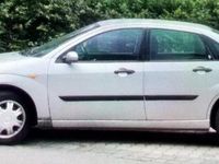 Gebraucht Ford Focus Ghia 101 PS (74 kW) 2000 Silber Limousine